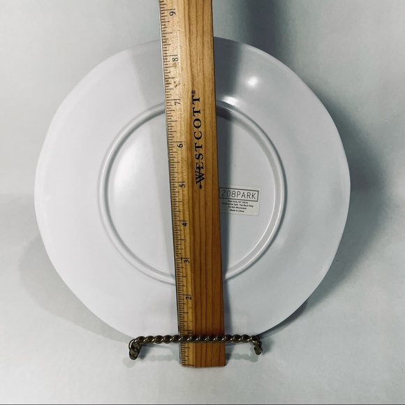 Poinsettia cardinal Christmas melamine salad plates set of 8 - Picture 4 of 6